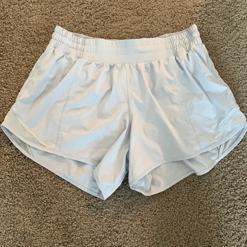 lululemon hotty hot shorts in light blue. 4inch